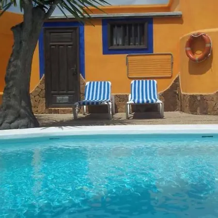 Villa Celeste, Con Wifi, Piscina Privada Cerca Cesar Manrique
