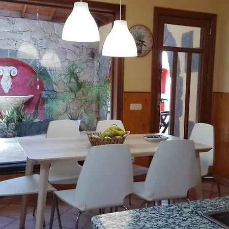 Celeste, Con Wifi, Piscina Privada Cerca Cesar Manrique