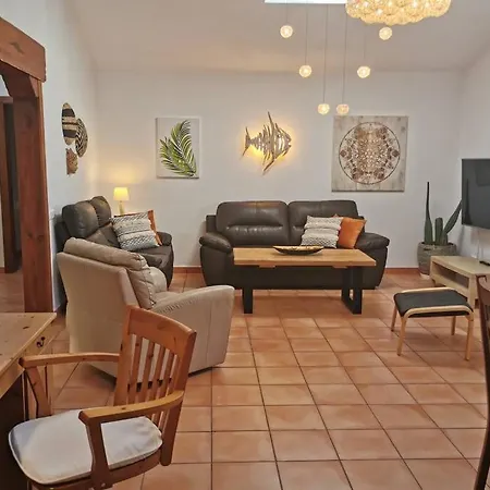 Celeste, Con Wifi, Piscina Privada Cerca Cesar Manrique Villa *