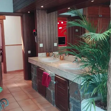 Celeste, Con Wifi, Piscina Privada Cerca Cesar Manrique Villa *